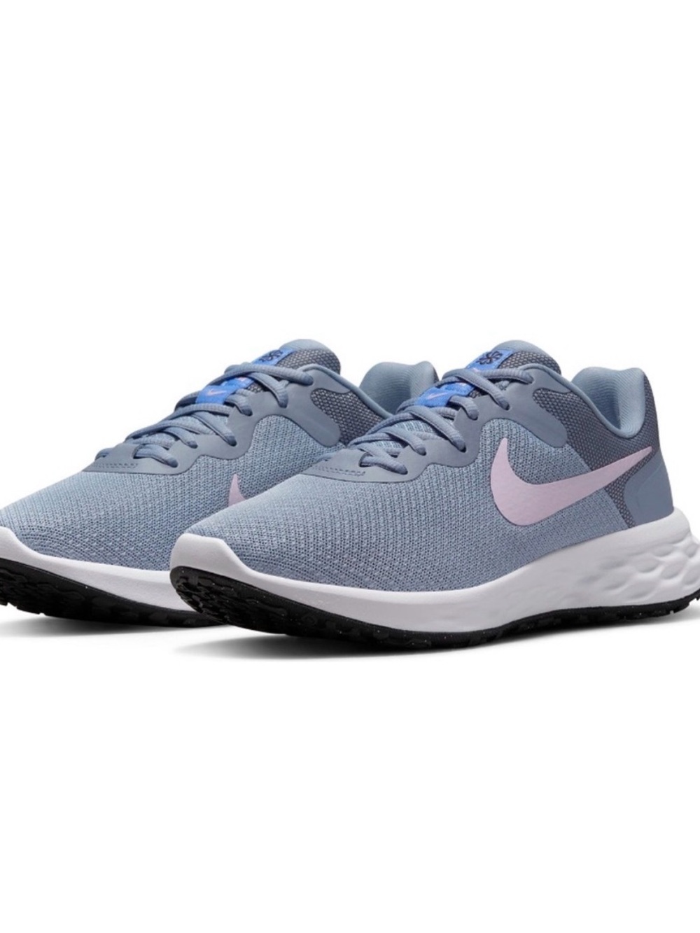 Nike Women’s Revolution 6: Size 9.5